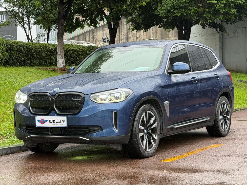 BMW BMW iX3