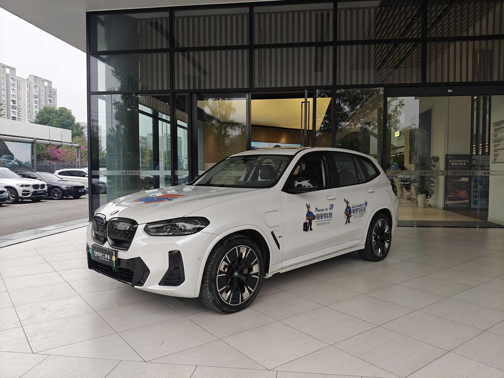 BMW BMW iX3