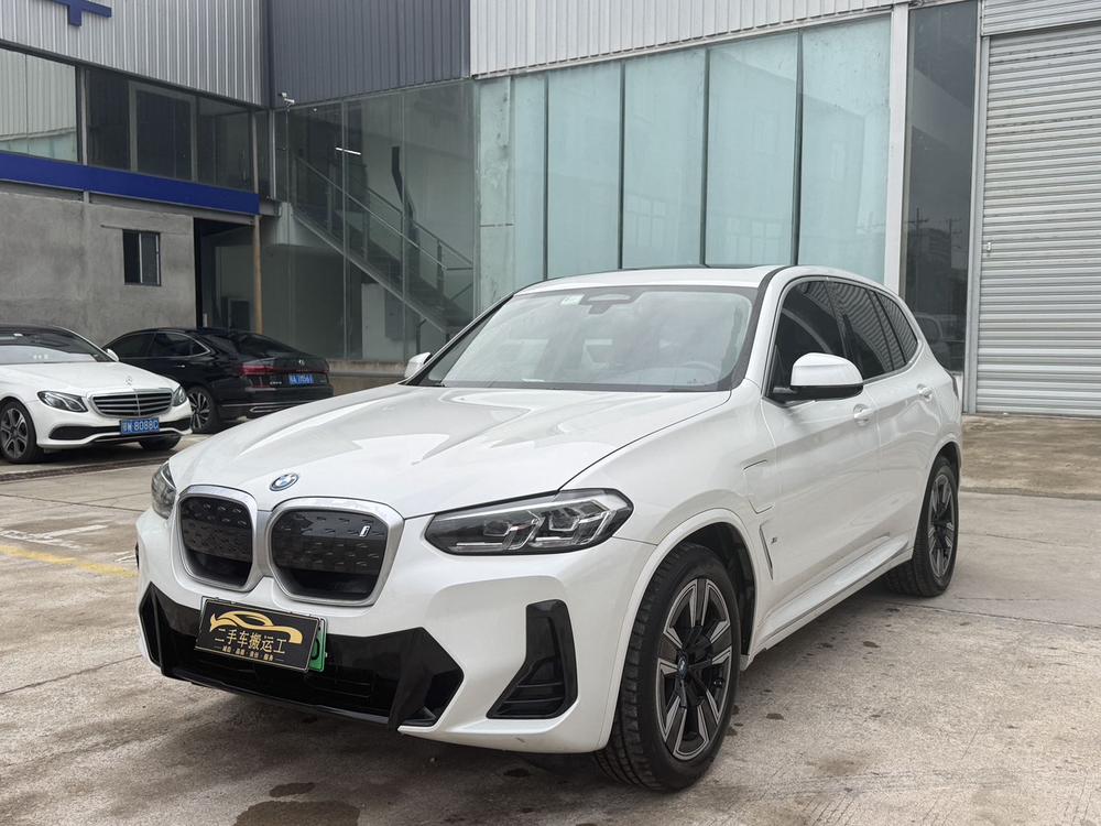 BMW BMW iX3
