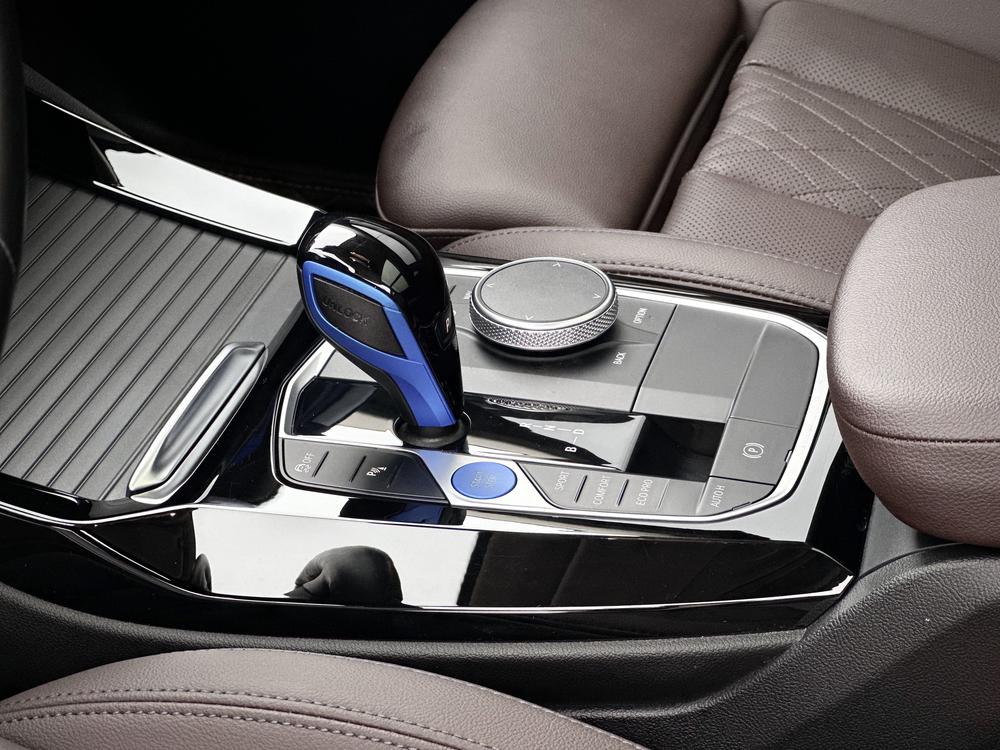 BMW BMW iX3