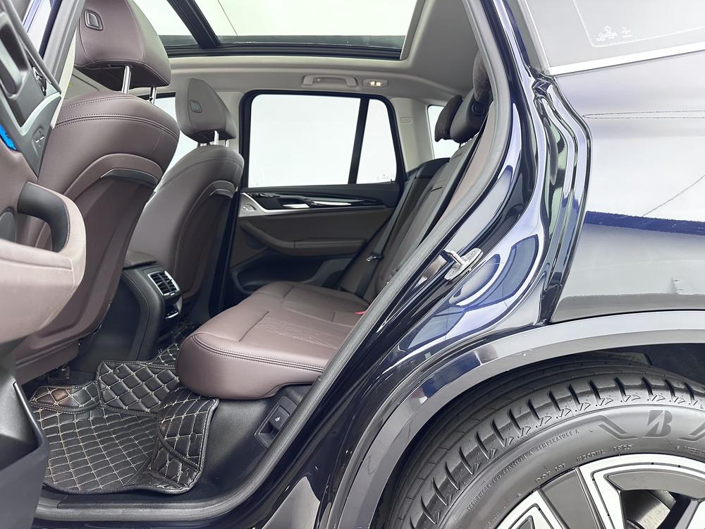 BMW BMW iX3