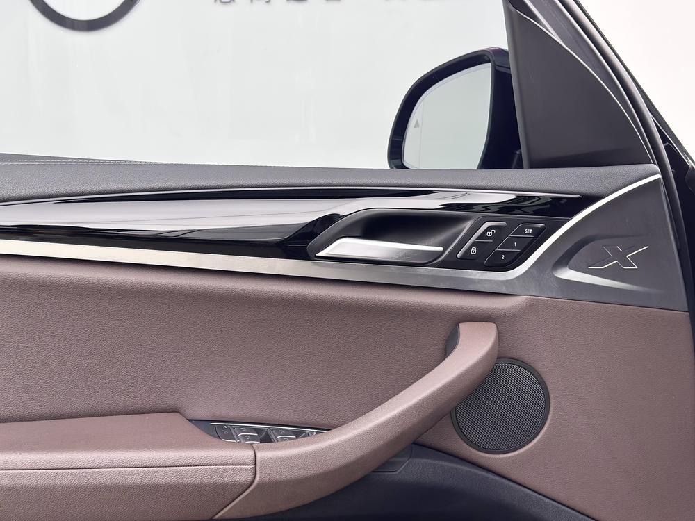 BMW BMW iX3
