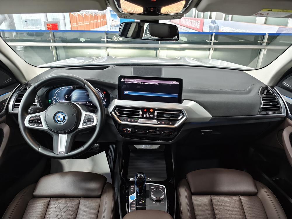 BMW BMW iX3