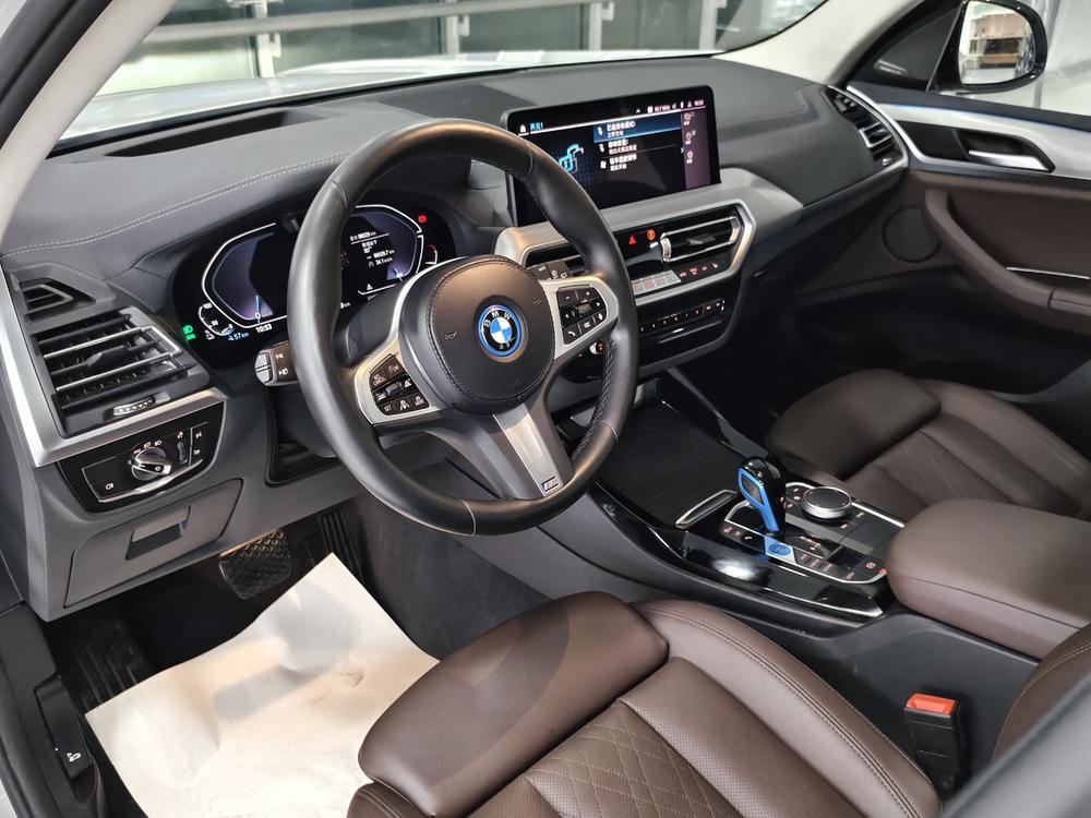 BMW BMW iX3