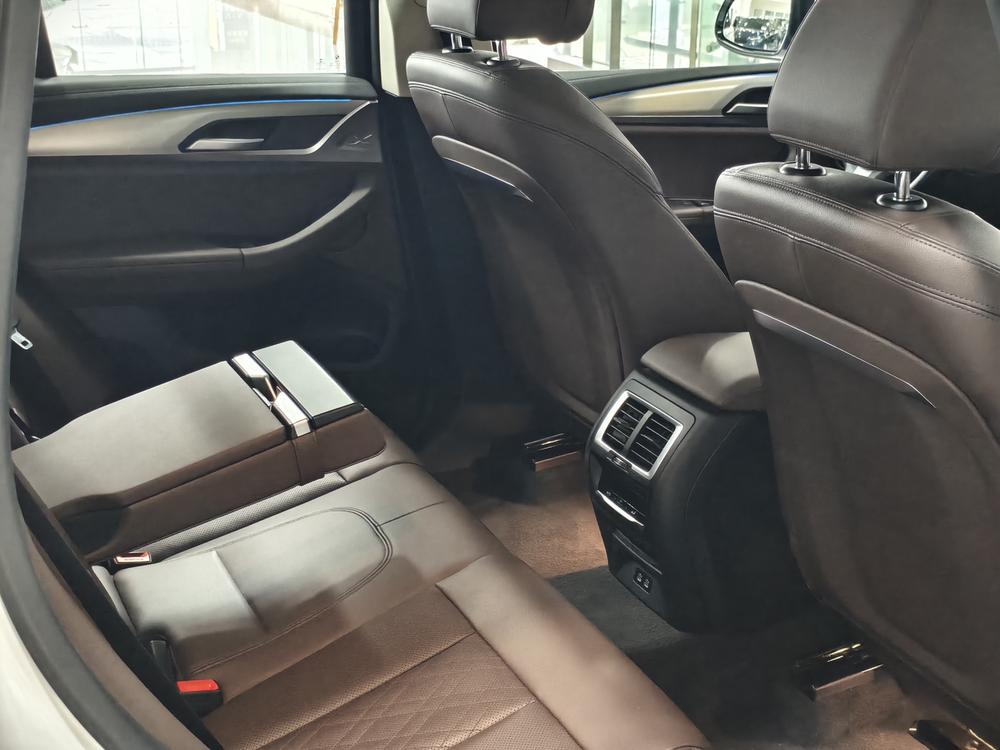 BMW BMW iX3