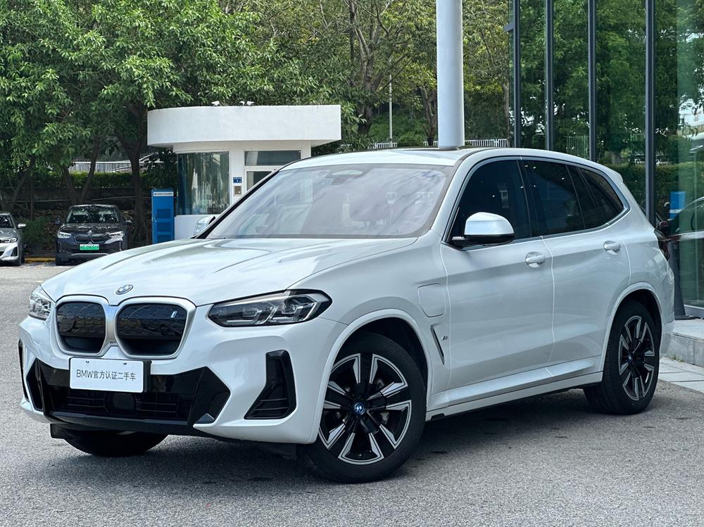 BMW BMW iX3