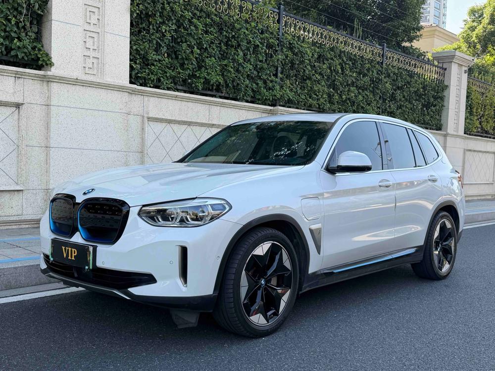 BMW BMW iX3