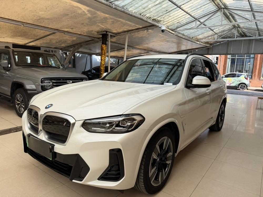 BMW BMW iX3