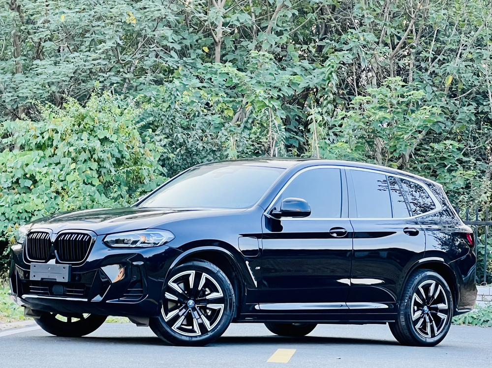 BMW BMW iX3