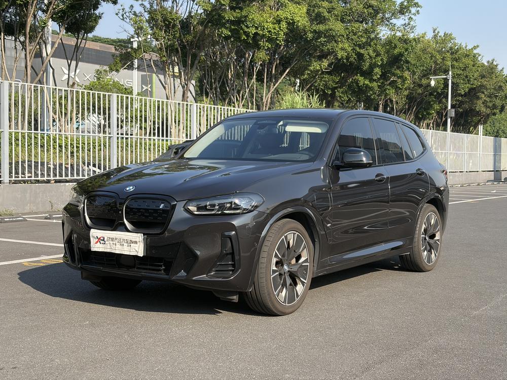 BMW BMW iX3