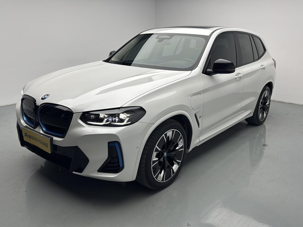 BMW BMW iX3