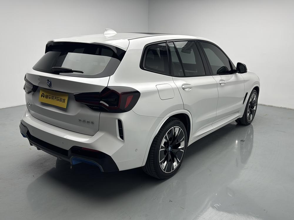 BMW BMW iX3