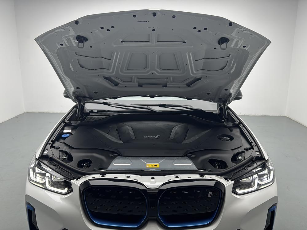 BMW BMW iX3