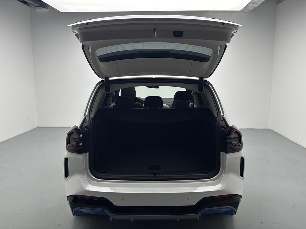BMW BMW iX3
