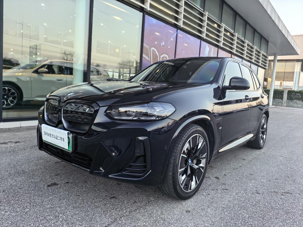 BMW BMW iX3
