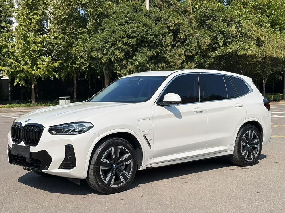 BMW BMW iX3