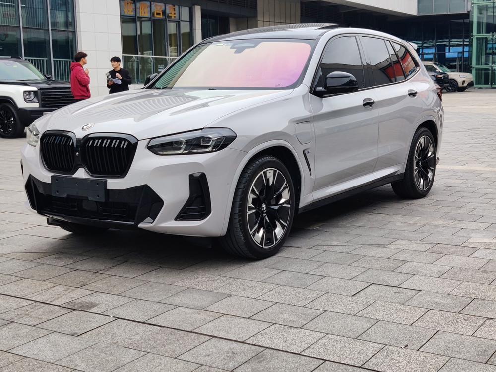BMW BMW iX3