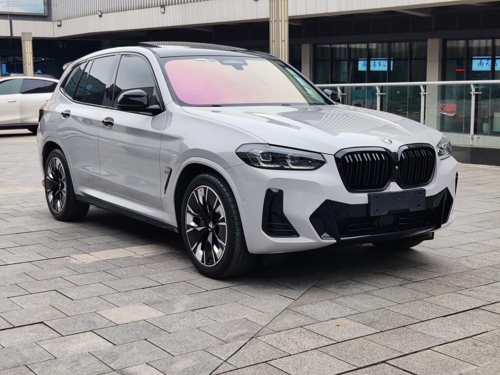 BMW BMW iX3