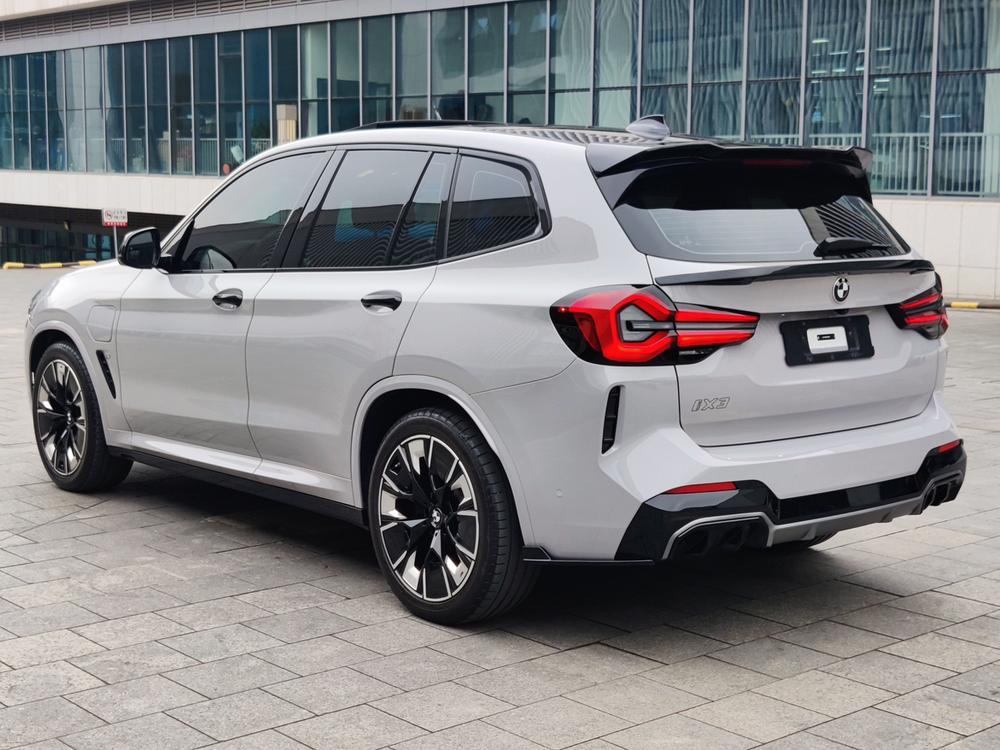 BMW BMW iX3