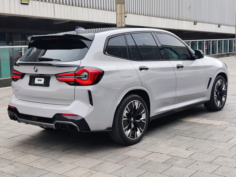 BMW BMW iX3