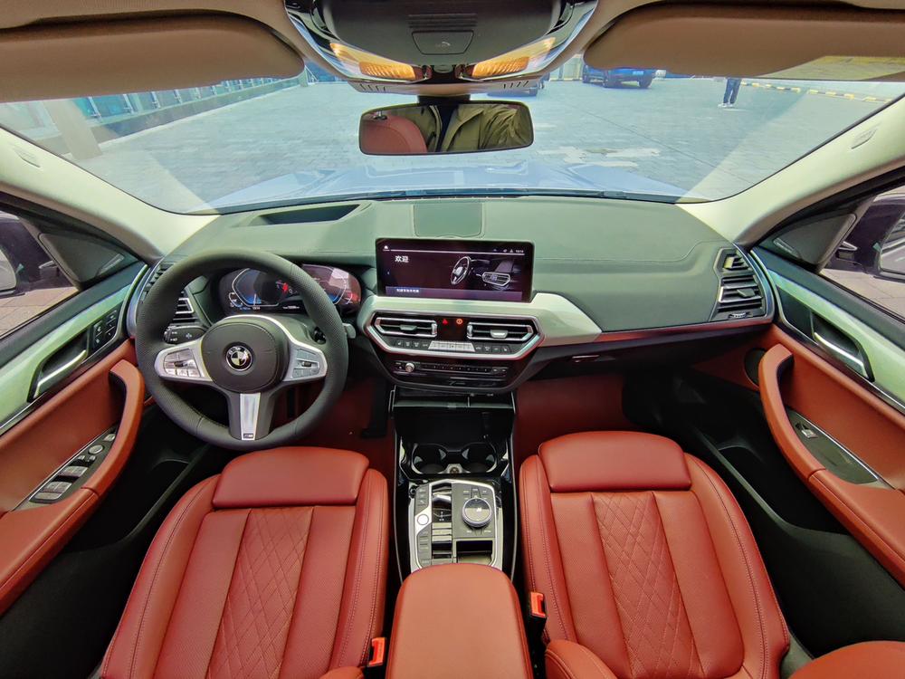 BMW BMW iX3