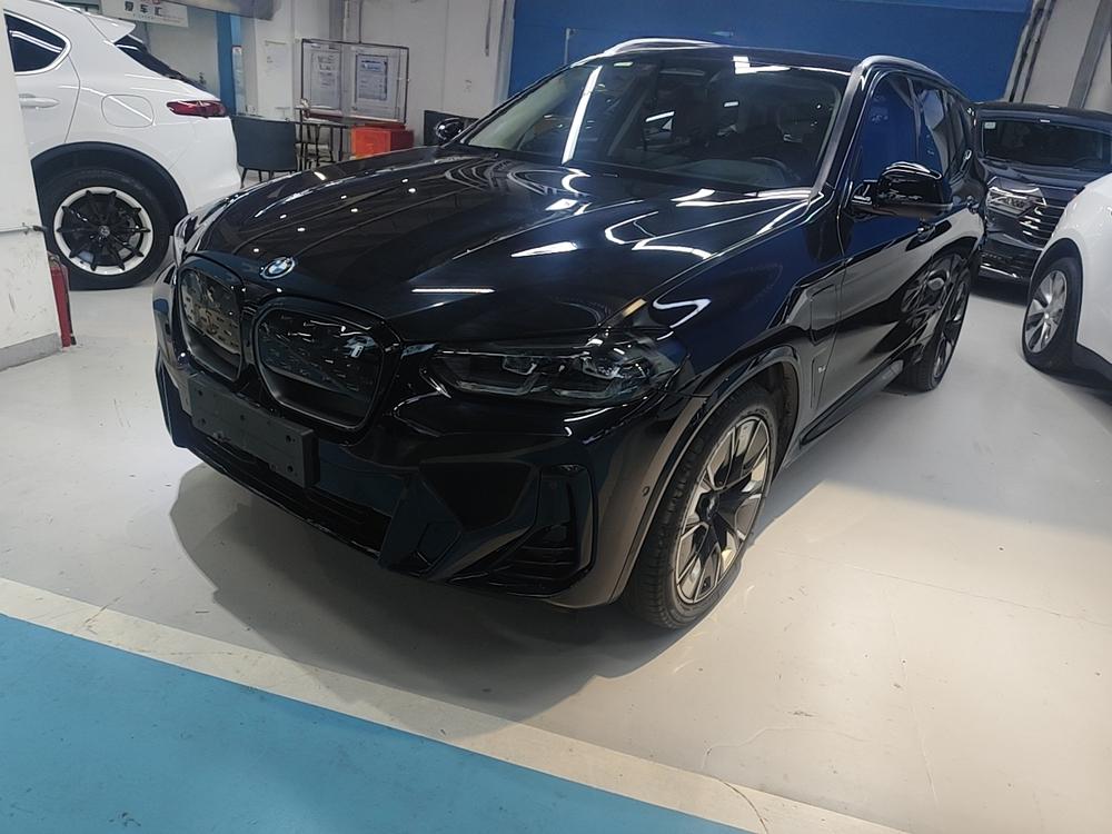 BMW BMW iX3