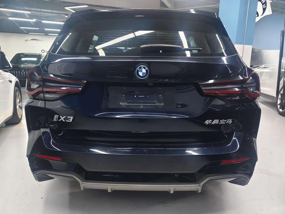 BMW BMW iX3