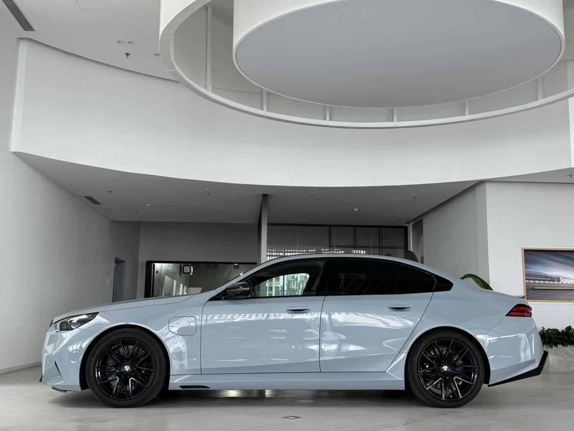 BMW BMW M5 PHEV