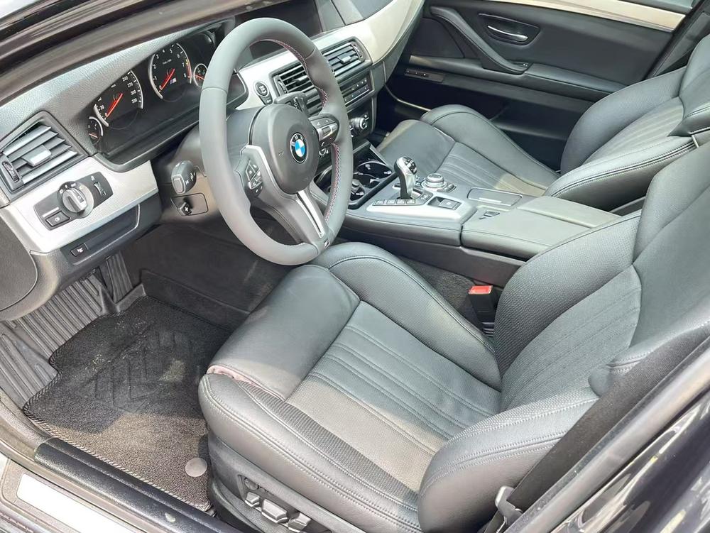 BMW BMW M5