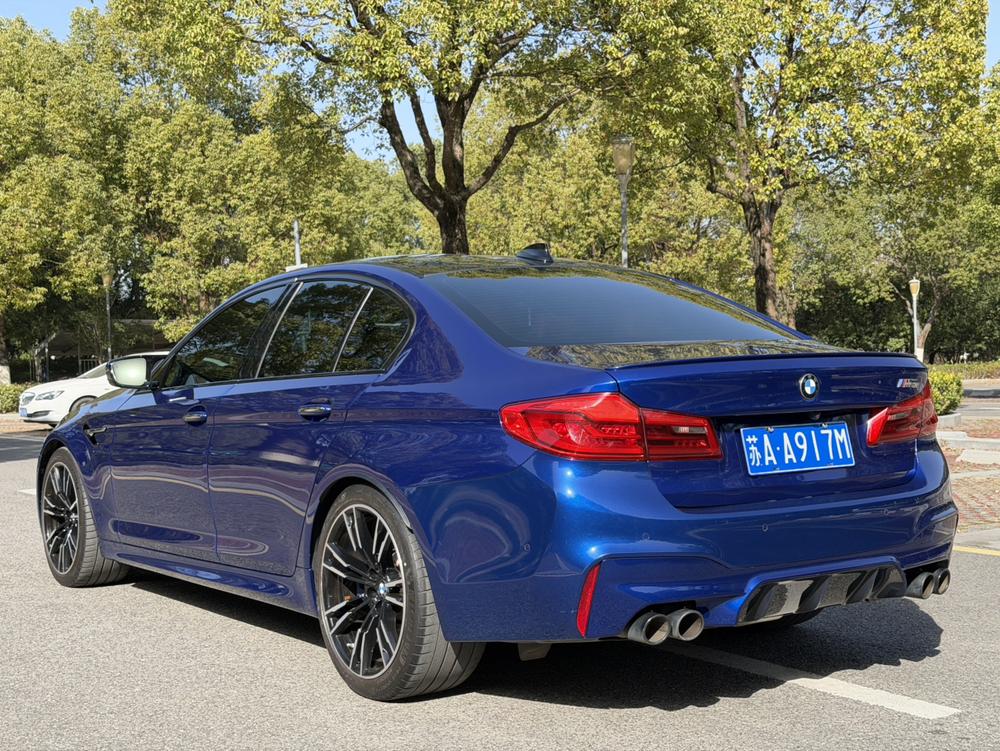 BMW BMW M5