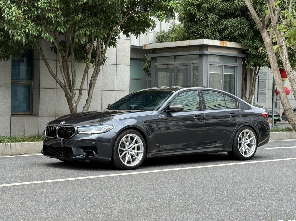 BMW BMW M5