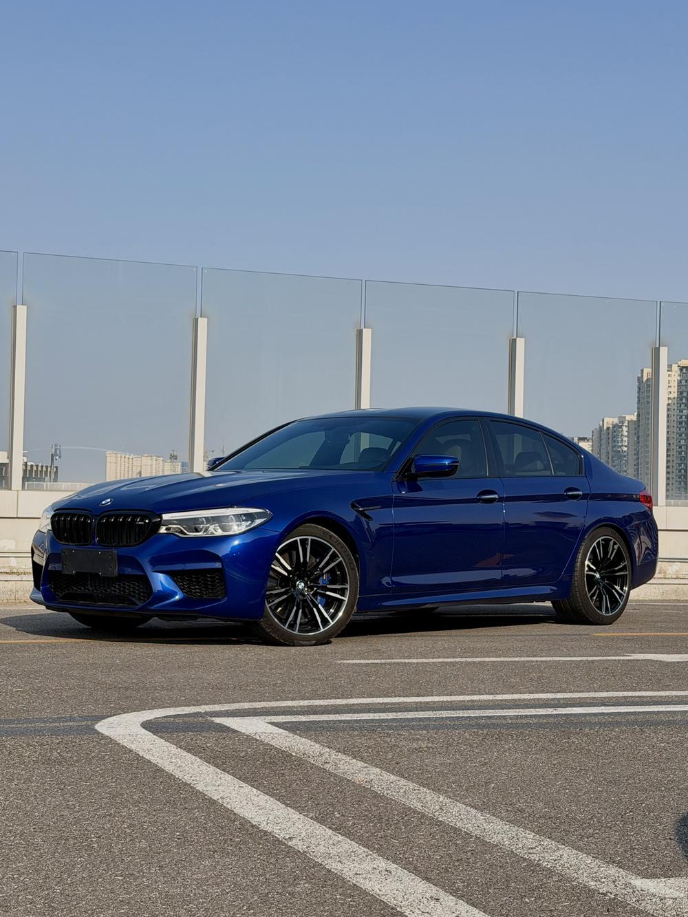 BMW BMW M5