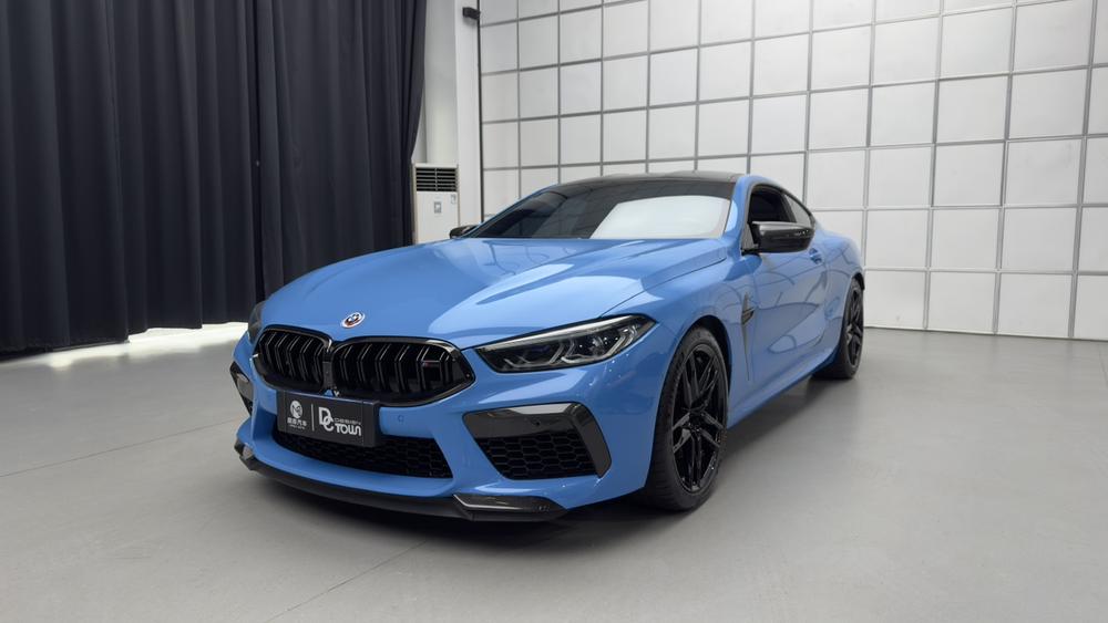 BMW BMW M8