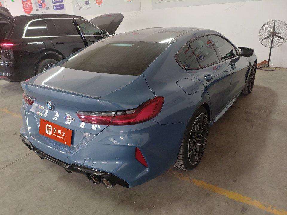 BMW BMW M8