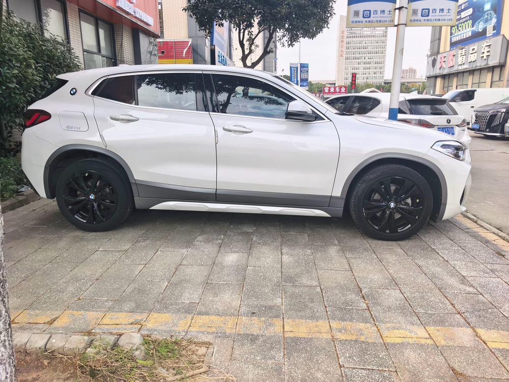 BMW BMW X2