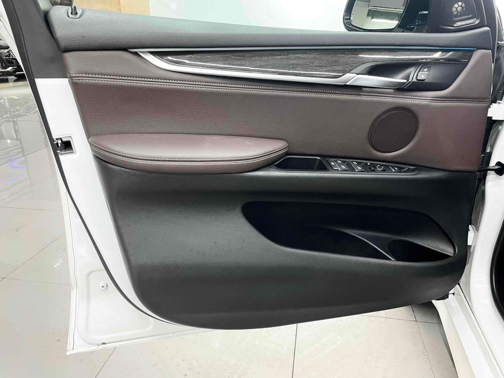 BMW BMW X5 (Import)