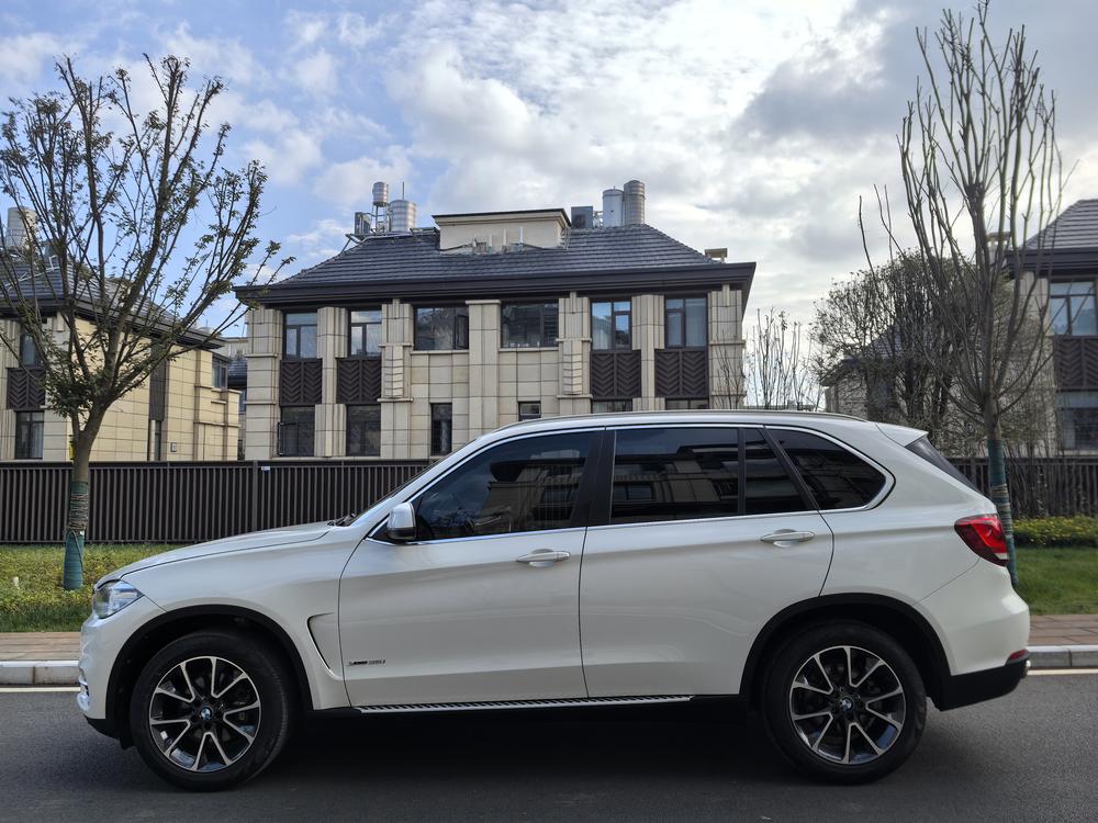 BMW BMW X5 (Import)