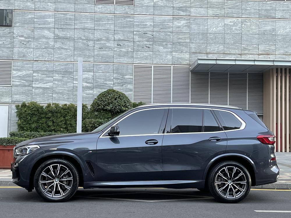 BMW BMW X5 (Import)