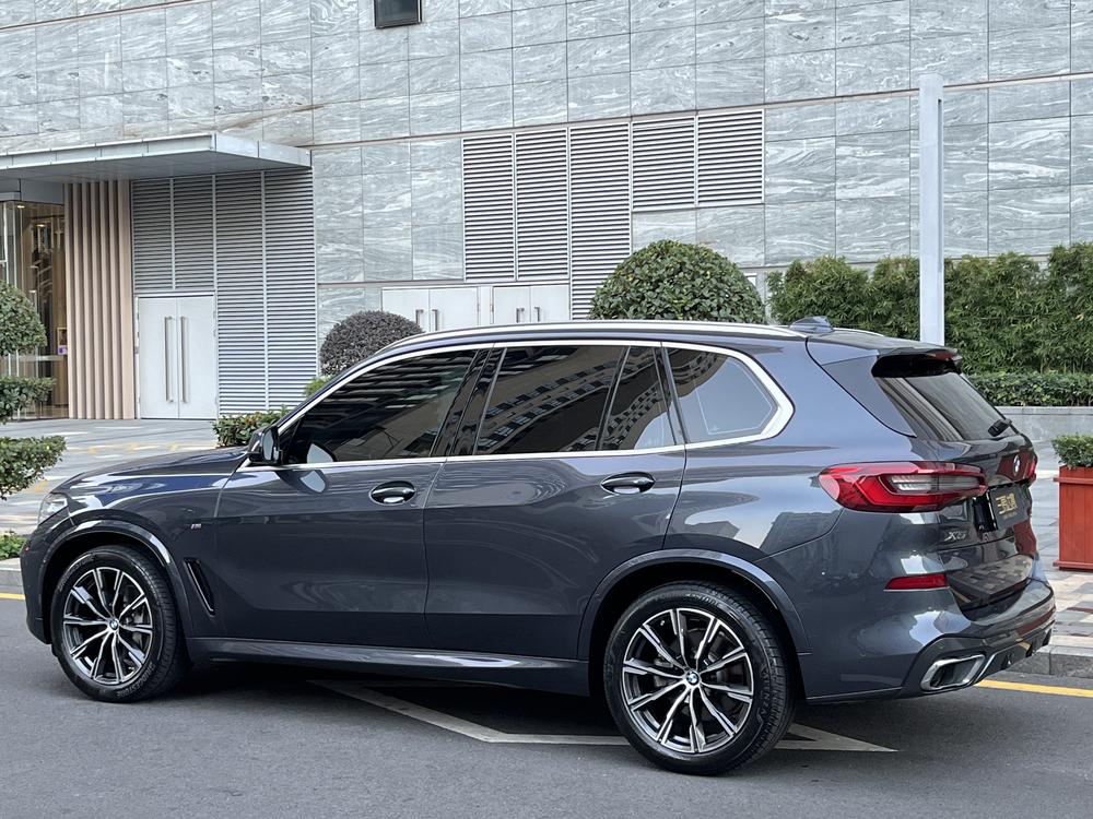 BMW BMW X5 (Import)