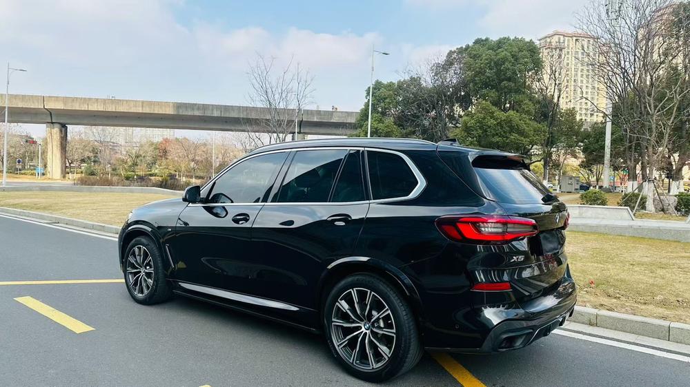 BMW BMW X5 (Import)