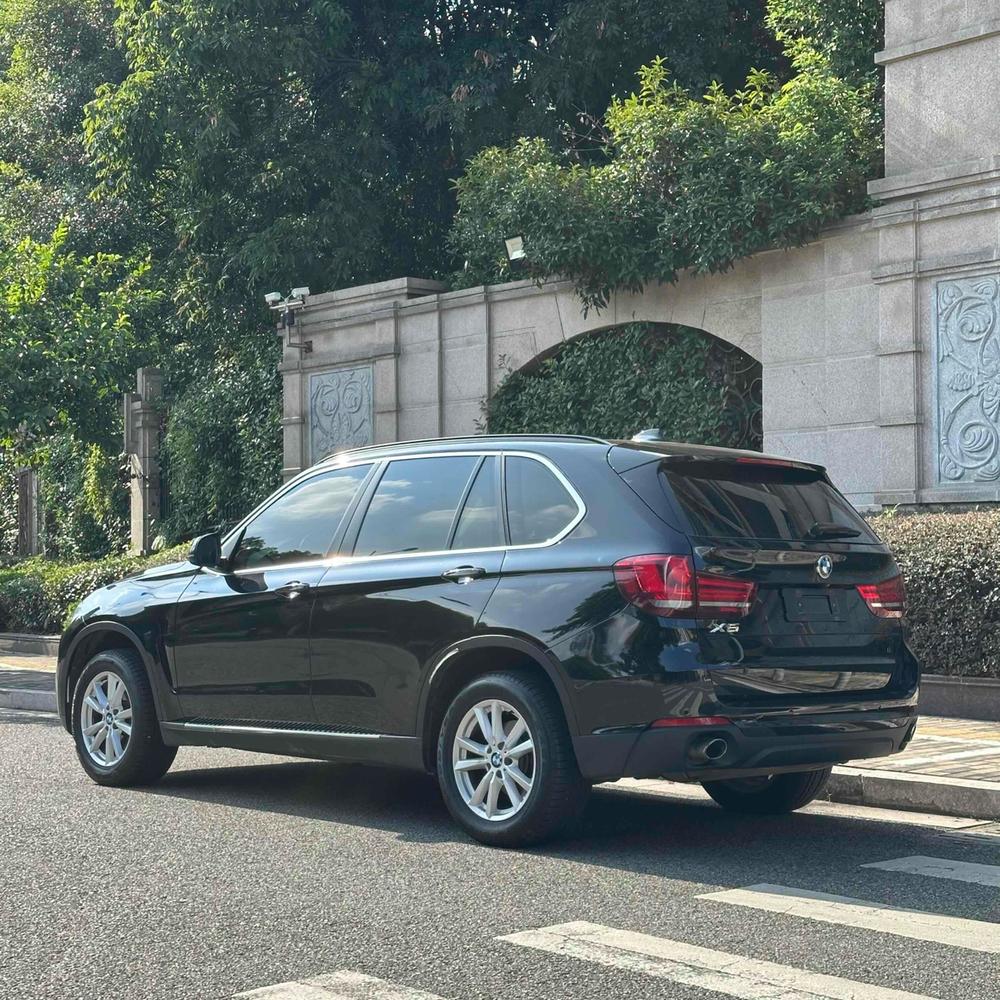 BMW BMW X5 (Import)