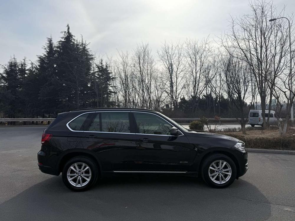 BMW BMW X5 (Import)