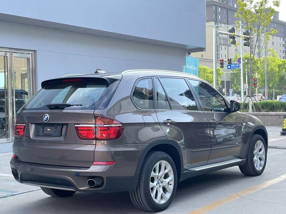 BMW BMW X5 (Import)