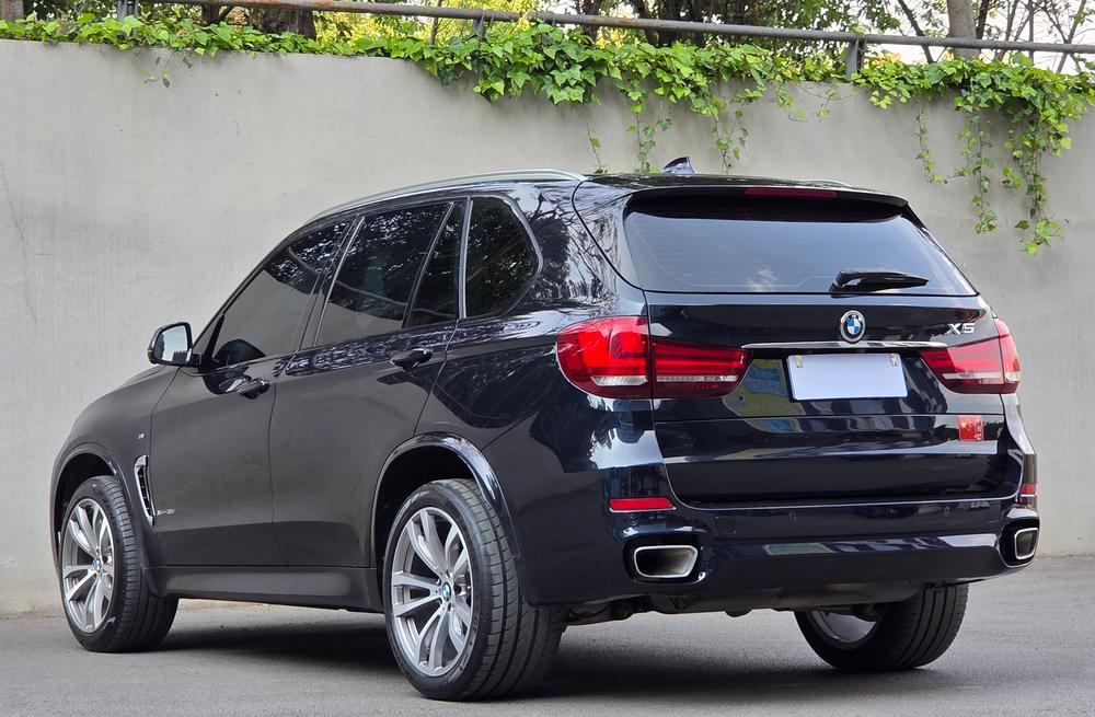 BMW BMW X5 (Import)