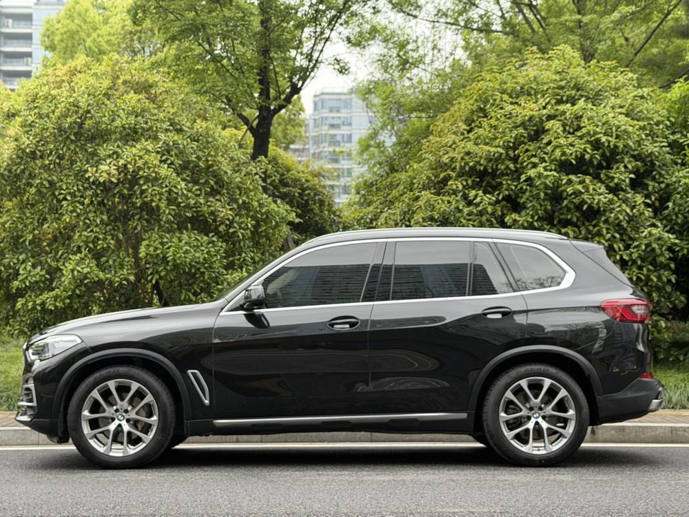 BMW BMW X5 (Import)