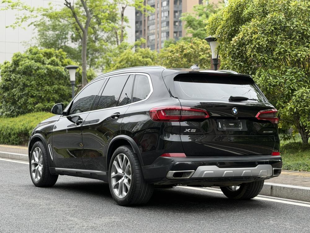 BMW BMW X5 (Import)