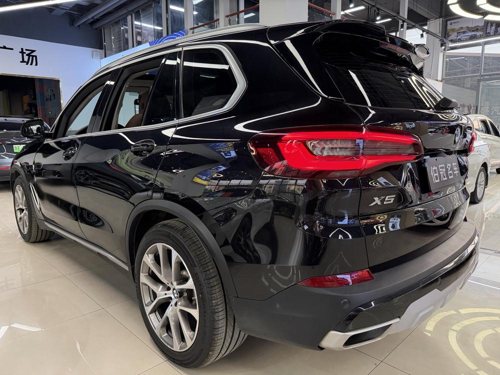 BMW BMW X5 (Import)