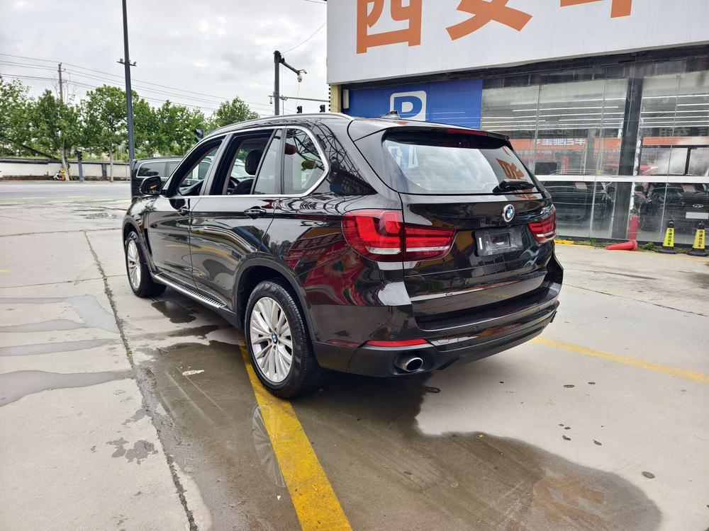 BMW BMW X5 (Import)