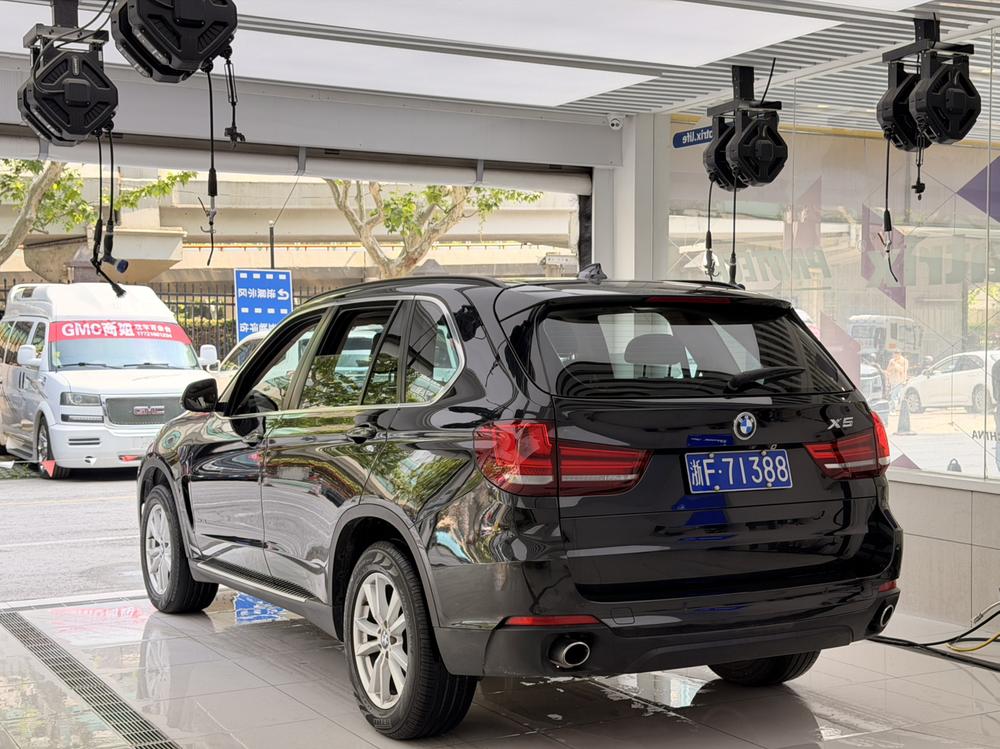 BMW BMW X5 (Import)