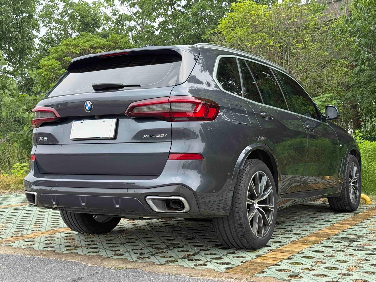 BMW BMW X5 (Import)